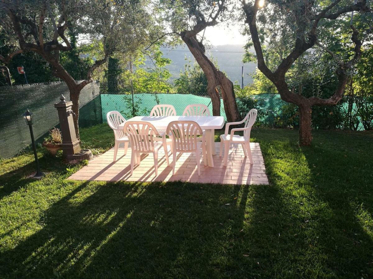 Chalet Delle Rose Saludecio Exterior foto